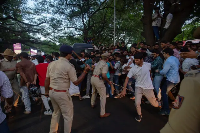 பெங்களூரு கூட்ட நெரிசல், ஆர்சிபி வெற்றிக் கொண்டாட்டம்