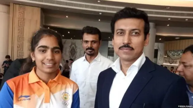 ਦੀਕਸ਼ਾ ਖੇਡ ਮੰਤਰੀ ਰਾਜਵਰਧਨ ਰਾਠੌੜ ਨਾਲ