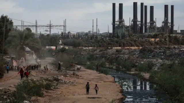 توقفت محطة الكهرباء الوحيدة في غزة عن العمل في غياب إمدادات الوقود