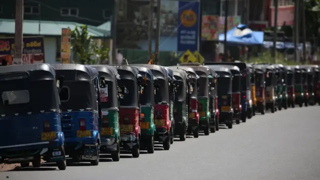 ඉන්ධන නිකුත් කිරීමත් සීමා වෙයි.