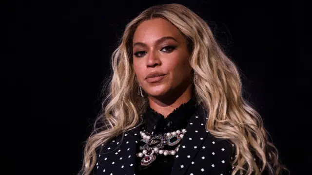 Beyoncé is criticised for using an offensive lyric on her Renaissance album  - BBC News