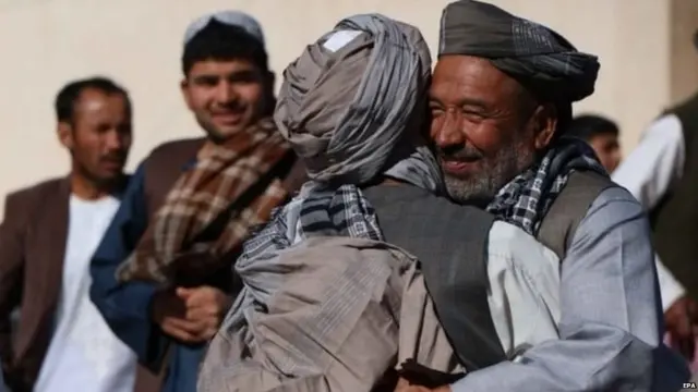 ਅਫਗਾਨਿਸਤਾਨ ਵਿੱਚ ਤਾਲਿਬਾਨ ਨੇ ਈਦ ਕਰਕੇ ਗੋਲੀਬੰਦੀ ਕੀਤੀ ਹੋਈ ਹੈ ਜਿਸ ਕਰਕੇ ਉੱਥੋਂ ਦੇ ਲੋਕਾਂ ਵਿੱਚ ਈਦ ਨੂੰ ਲੈ ਕੇ ਉਤਸ਼ਾਹ ਹੈ।