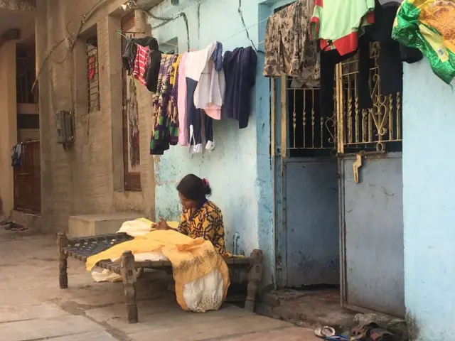 गुजरात में उत्तर भारतीय महिला