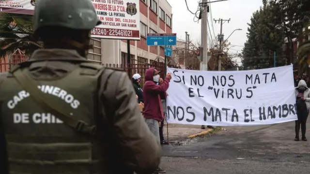 Manifestación en Santiago durante la pandemia.