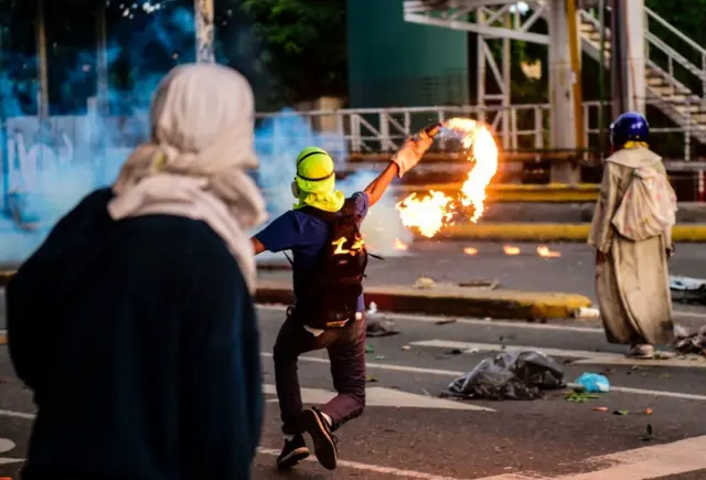 வெனிசுவேலா மீது ராணுவ நடவடிக்கை: மிரட்டும் டிரம்ப்