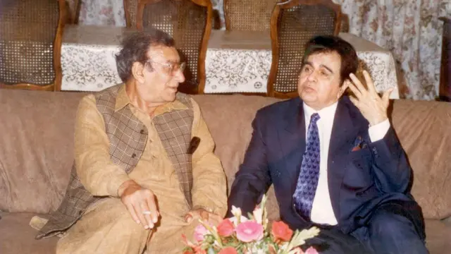 दिलीप कुमार अहमद फ़राज़ के साथ