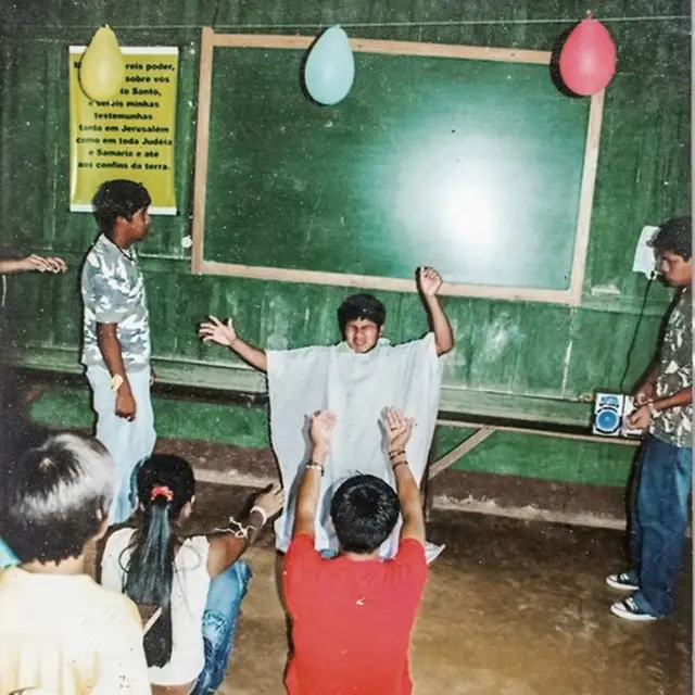 jovens na escola dominical