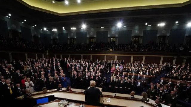 स्टेट ऑफ़ द यूनियन स्पीच के दौरान डोनल्ड ट्रंप