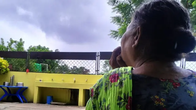 पीडितमध्ये एक महिला