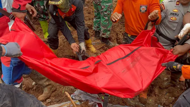 Satu jenazah korban longsor di Cilacap ditemukan oleh tim SAR gabungan. 