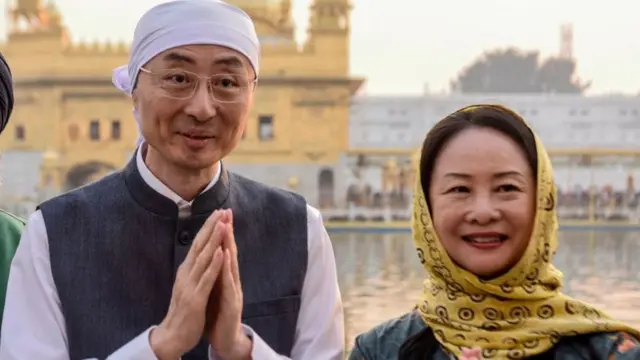 ভারতে নিযুক্ত চীনা রাষ্ট্রদূত সুন ওয়েডং ও তার স্ত্রী