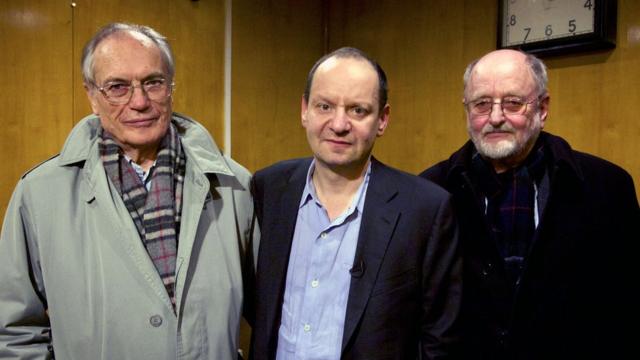 De izquierda a derecha: Horst von Wächter, Philippe Sands y Niklas Frank.