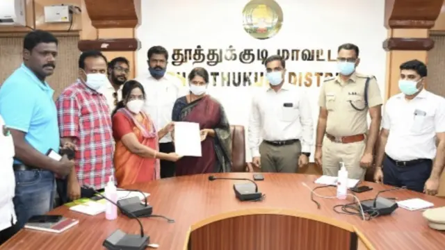 கனிமொழி