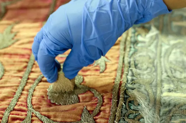 مہران گڑھ میں خیمے کی صفائی