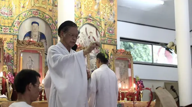 กงเต๊ก เลือดข้นคนจาง