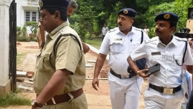 போலிஸ் சோதனை