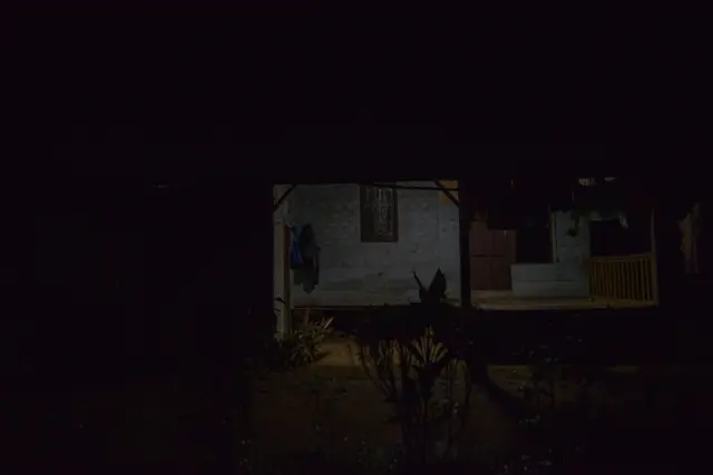 Rumah gelap di Cisadon.