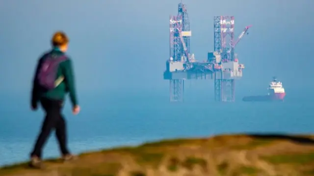 منصات النفط