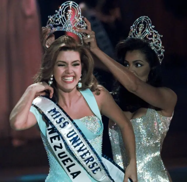 Alicia Machado: Ex-Miss Universe claims Trump called her 'Miss Piggy' - BBC News