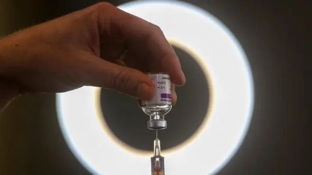 वैक्सीन