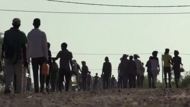 ቁጽሮም ብርክት ዘበሉ ስደተኛታት ናብ ሱዳን ይሰግሩ