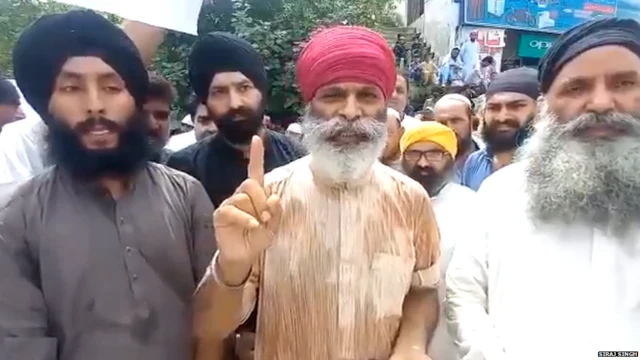 ਪਾਕਿਸਤਾਨ ਵਿੱਚ ਸਿੱਖ ਭਾਈਚਾਰੇ ਦੇ ਲੋਕ