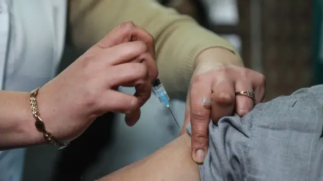 कोरोना लस