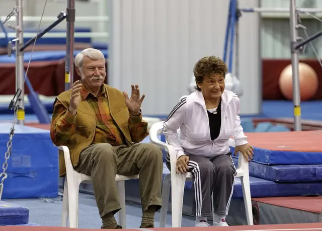 El matrimonio se conoció hace cuatro décadas, cuando Béla Károlyi empezó a entrenar el equipo nacional de gimnasia de Rumanía, del que era miembro Mártha (entonces Mártha Eross).