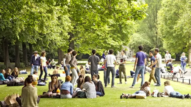 В Ирландии очень молодое население по сравнению с другими странами ЕС