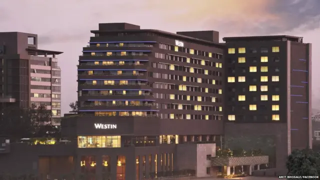 अविनाश भोसले यांनी पुण्यातील कोरेगाव पार्क भागात उभारलेलं हॉटेल