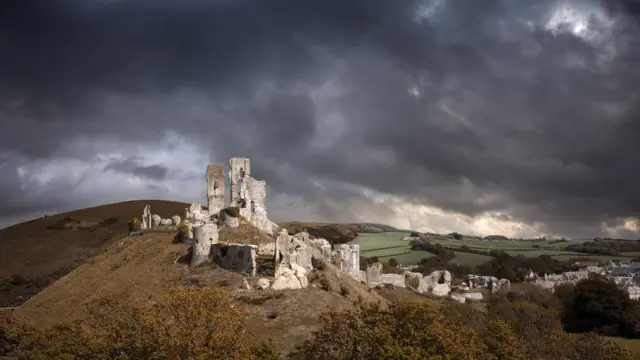 Развалины замка Корф