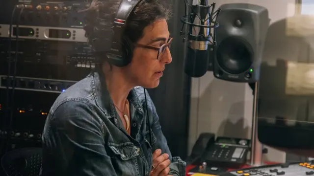 Sarah Koenig présentatrice de Serial