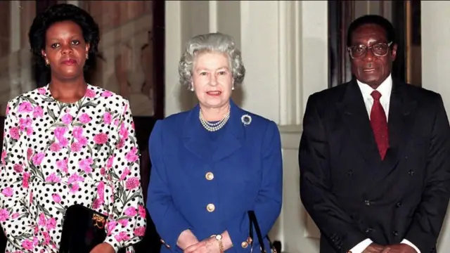 रॉबर्ट मुगाबे