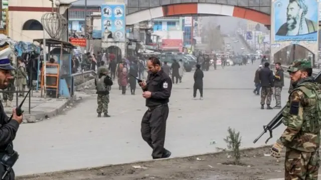 घटनास्थल पर मौजूद सुरक्षाकर्मी