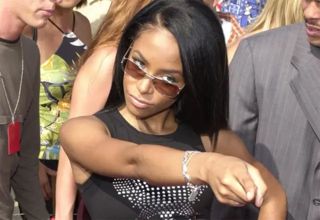 R Kelly написав і спродюсував дебютний альбом Aaliyah