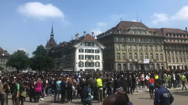 ሰልፊ ተቓዉሞ ኣንጻር ዉሳነ ምስጓግ ስደተኛታት ላዕለዋይ ቤት ፍርዲ ስዊዘርላንድ