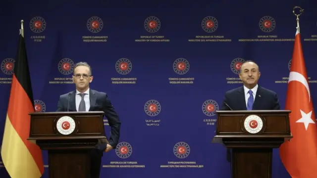 ترکی اور جرمنی کے وزیر خارجہ مشترکہ پریس کانفرنس کر رہے ہیں