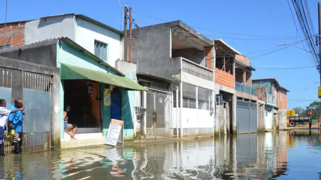 Rua alagada na zona lestemines f12betSão Paulo