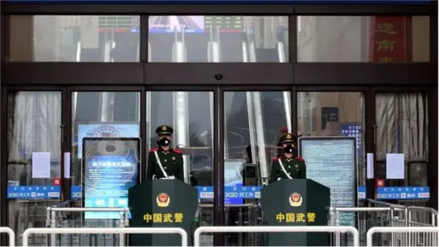 Уханнинг бош темирйўл вокзали пайшанба кунидан буён ёпиқ