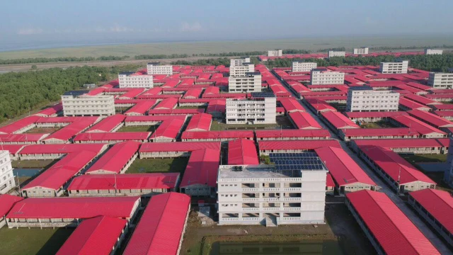 ভাসানচর দ্বীপে রোহিঙ্গাদের জন্য আবাসন