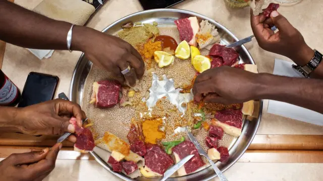 ቁርጥ ስጋ የሚመገቡ ስራዎች