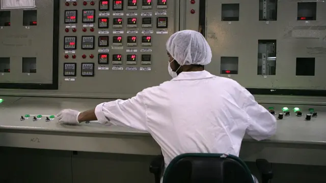 نیروگاه اصفهان