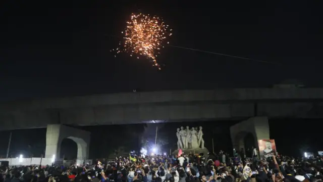 ঢাকায় রাতভর আতশবাজি, ০১/০১/২০২২