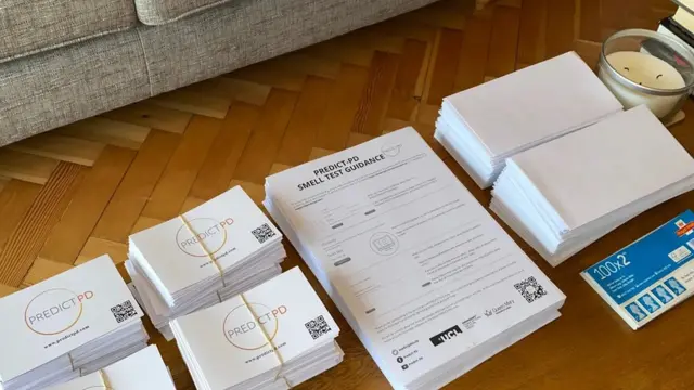 Le test olfactif Predict-PD porte sur six odeurs de la vie quotidienne et permet d'identifier les personnes susceptibles de développer la maladie de Parkinson.