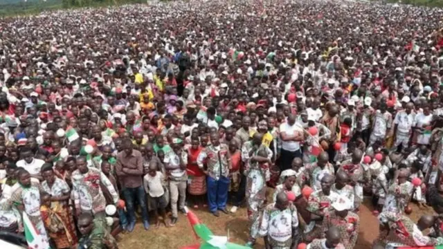 Jumatatu katika mji wa Gitega watu walikua wemejaa kiasi cha kubanana wakati wa kampeni za mgombea wa chama tawala