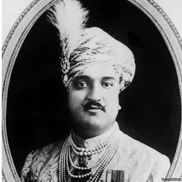 राजा हरि सिंह, मलका पुखराज