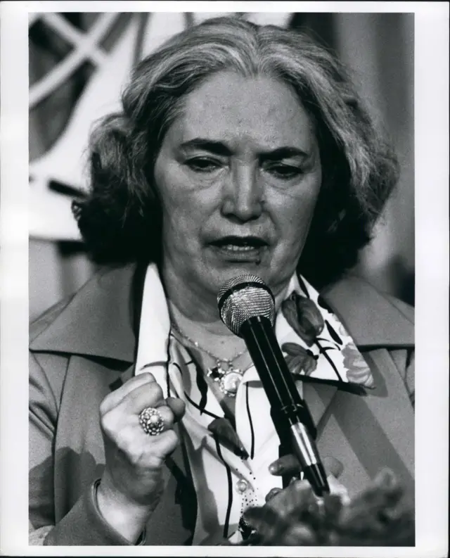 Imagen de lolita en una conferencia de prensa en la ONU