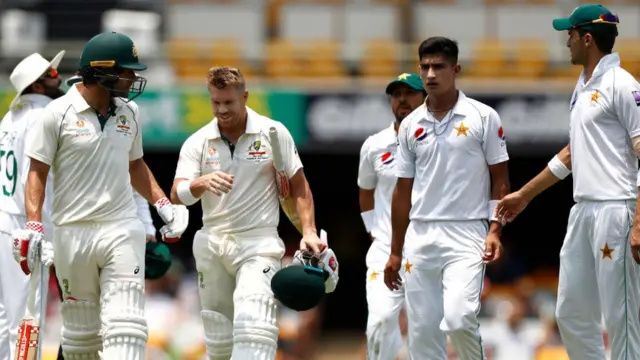 پاکستان، آسٹریلیا