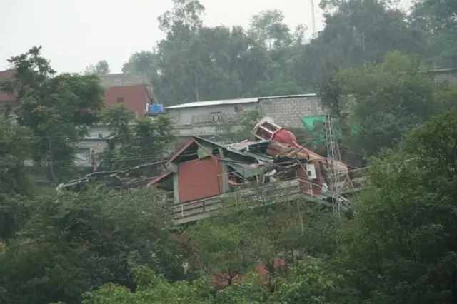 ভারতের হামলায় পাকিস্তানের ক্ষতিগ্রস্ত বিলাল মসজিদ