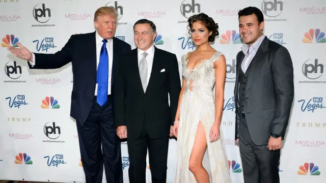 Трамп, Агаларовы и победительница конкурса "Мисс Вселенная" 2012 года